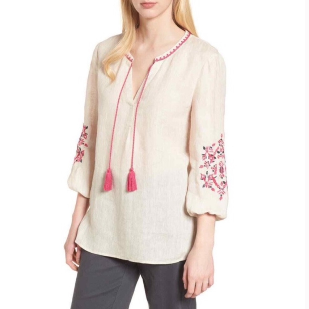 Nic + Zoe linen Embroidered Blouse